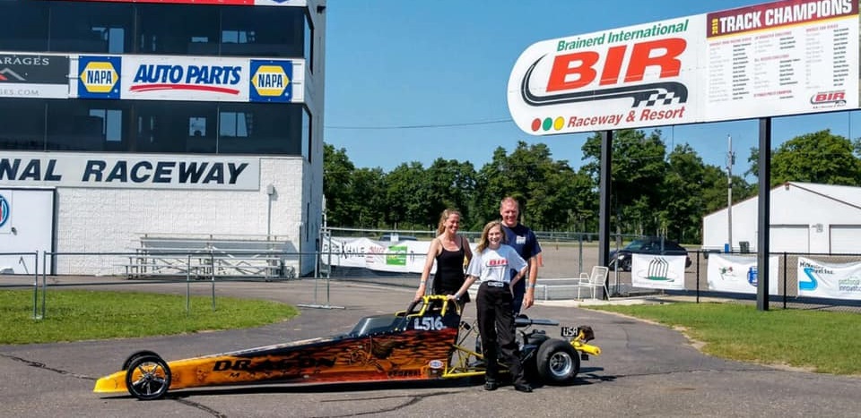 Junior Dragster Racing - Lucy Lemke